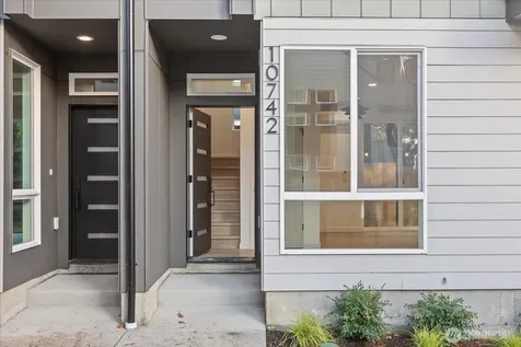 10742 Interlake Avenue N Seattle WA 98133
