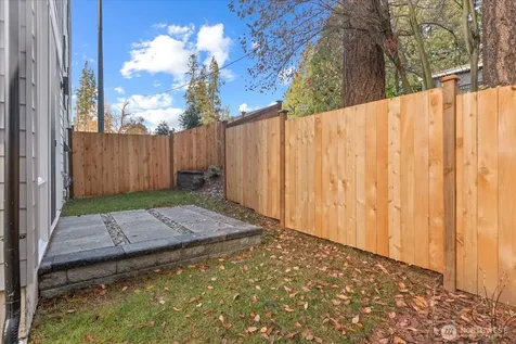 10742 Interlake Avenue N Seattle WA 98133