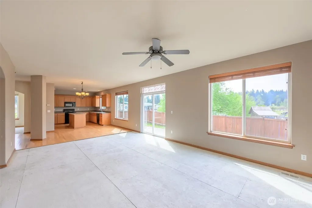 20605 74th Avenue E Spanaway WA 98387