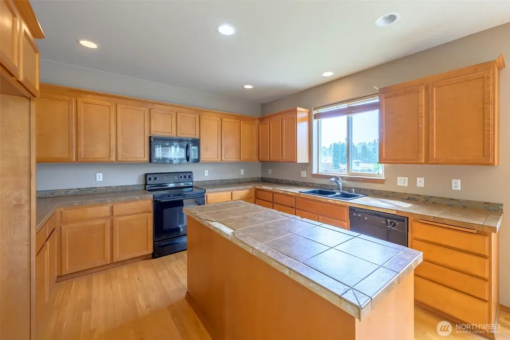 20605 74th Avenue E Spanaway WA 98387