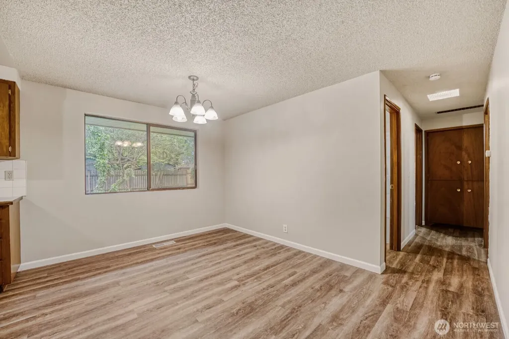20828 116th Avenue SE Kent WA 98031