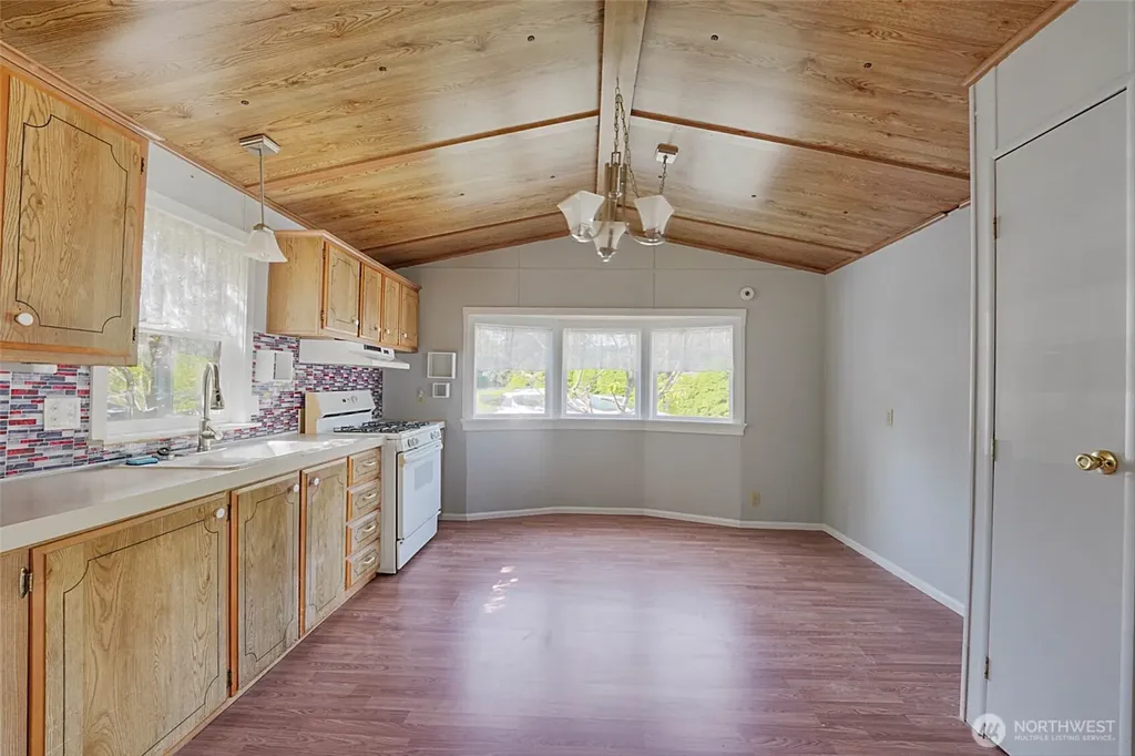9403 Pierce Lane Sedro Woolley WA 98284