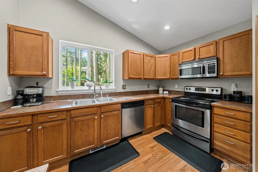 22345 SE Bluewater Drive Yelm WA 98597