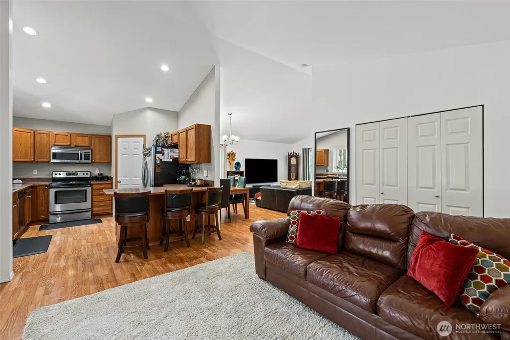 22345 SE Bluewater Drive Yelm WA 98597
