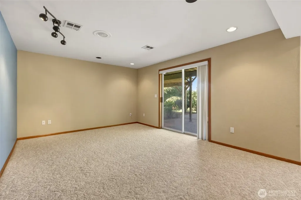 4295 Bush Mountain Drive SW Tumwater WA 98512