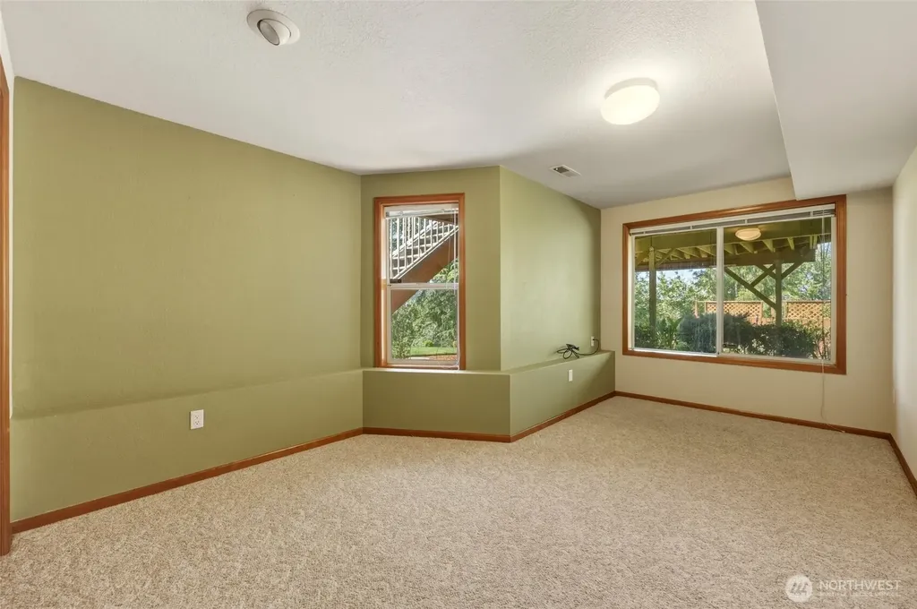 4295 Bush Mountain Drive SW Tumwater WA 98512