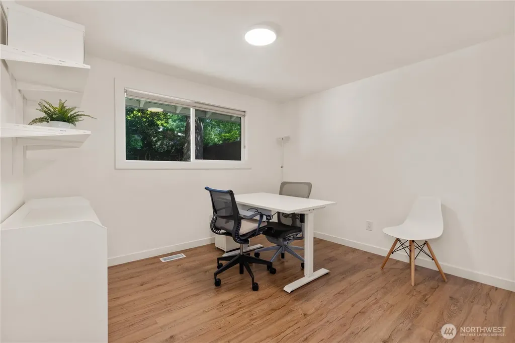21810 NE 16th Street Sammamish WA 98074