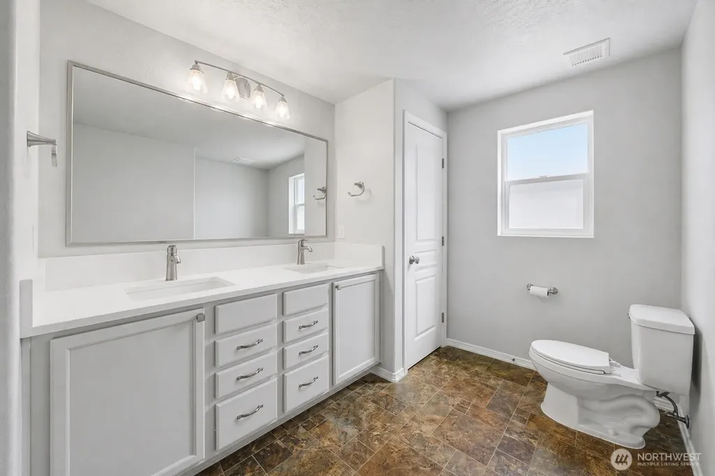 5929 Bluewood Street West Richland WA 99353