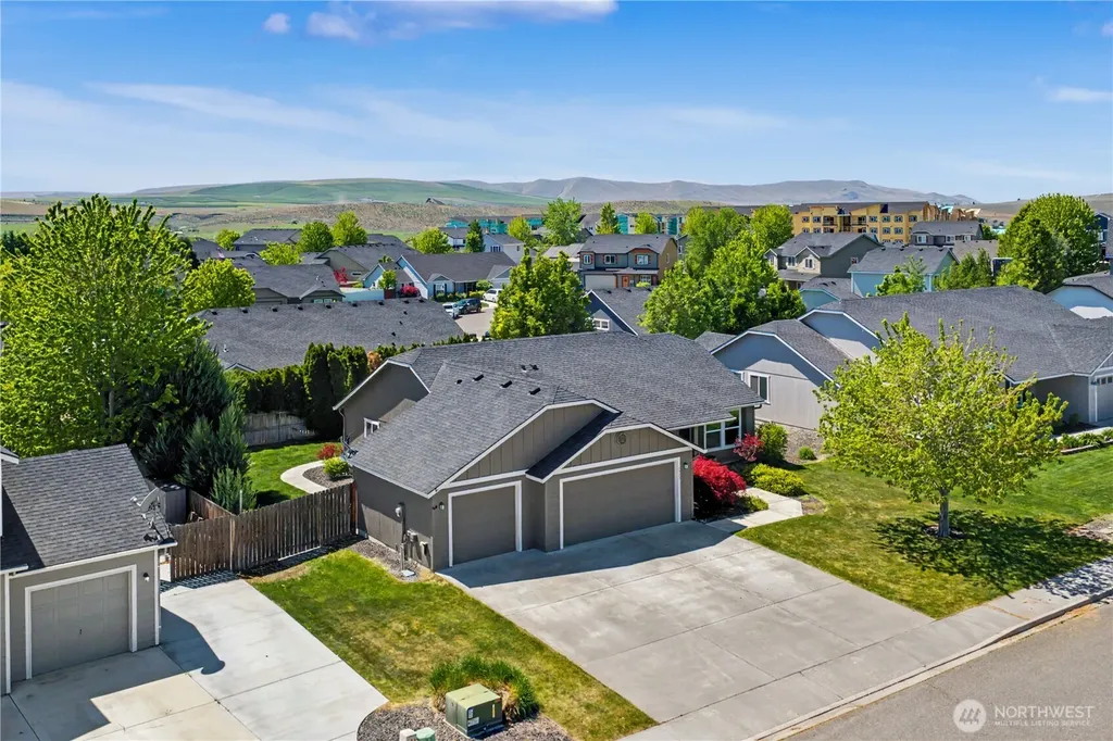 5929 Bluewood Street West Richland WA 99353