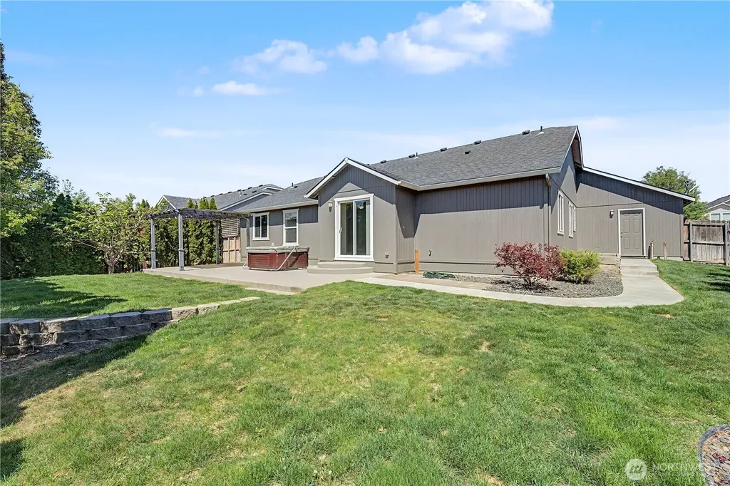 5929 Bluewood Street West Richland WA 99353