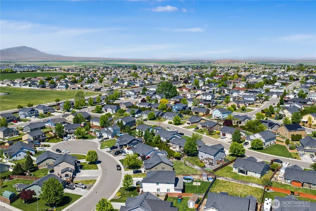 5929 Bluewood Street West Richland WA 99353