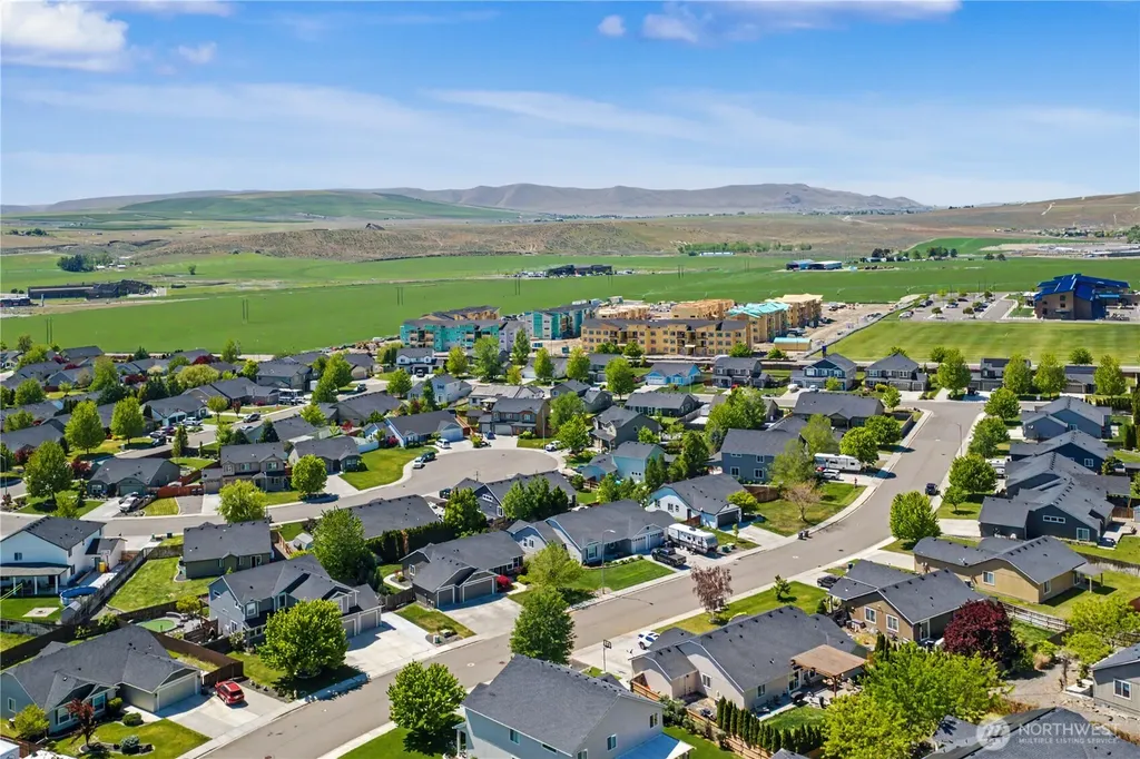 5929 Bluewood Street West Richland WA 99353