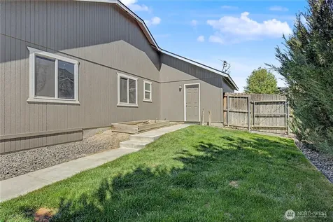 5929 Bluewood Street West Richland WA 99353