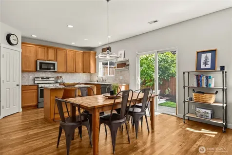 25381 SE 279th Place Maple Valley WA 98038