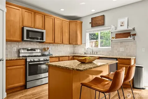 25381 SE 279th Place Maple Valley WA 98038