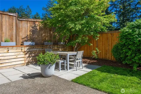 25381 SE 279th Place Maple Valley WA 98038