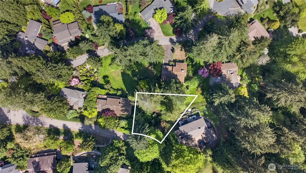 37 X Crystal Creek Circle Issaquah WA 98027