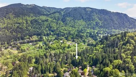 37 X Crystal Creek Circle Issaquah WA 98027