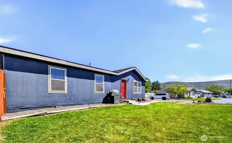 520 New Gate Drive Prosser WA 99350