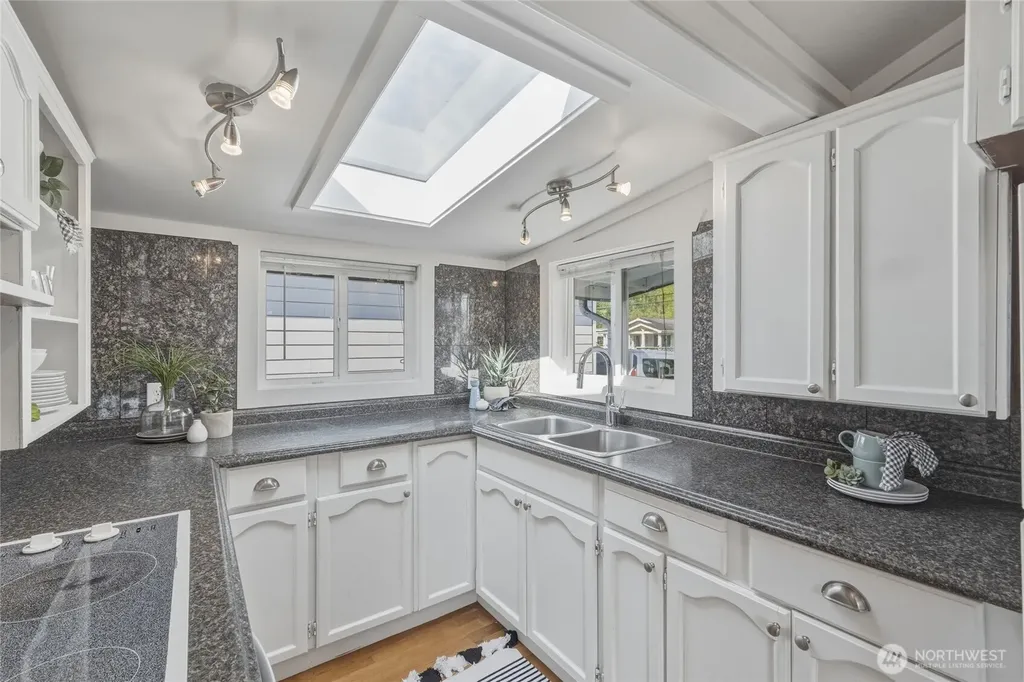 7403 Sunset Drive Blaine WA 98230