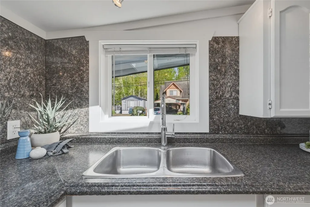 7403 Sunset Drive Blaine WA 98230