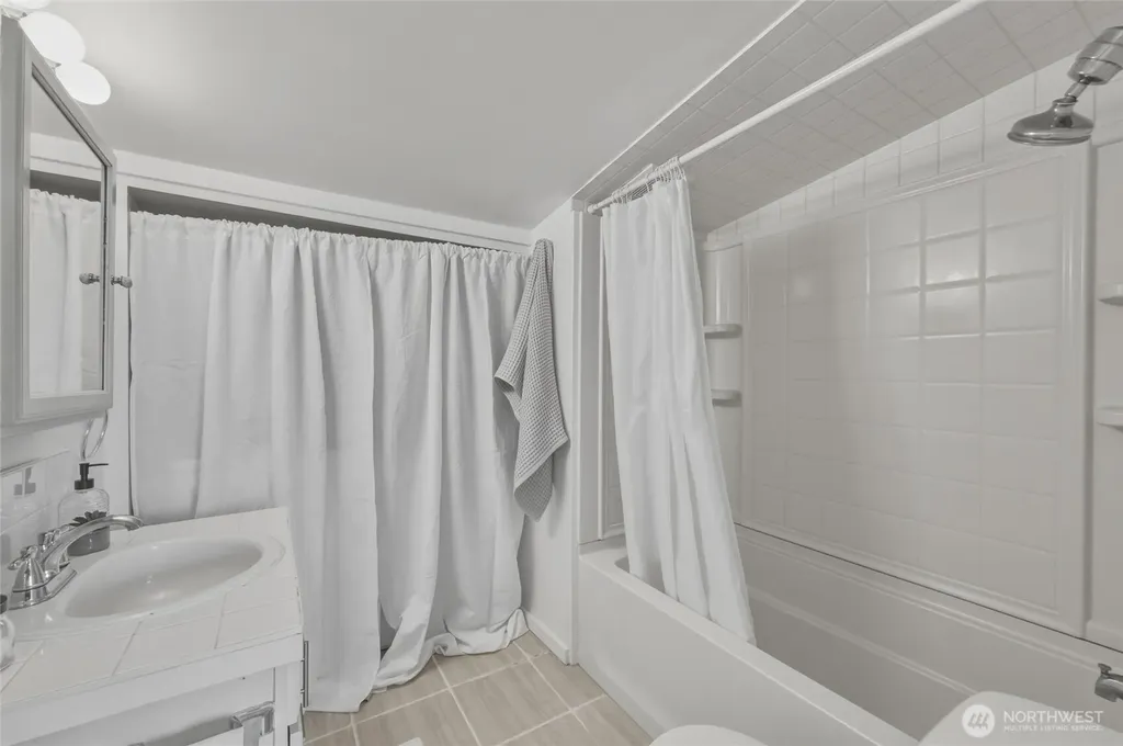 7403 Sunset Drive Blaine WA 98230