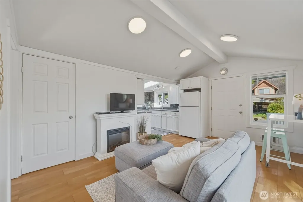 7403 Sunset Drive Blaine WA 98230