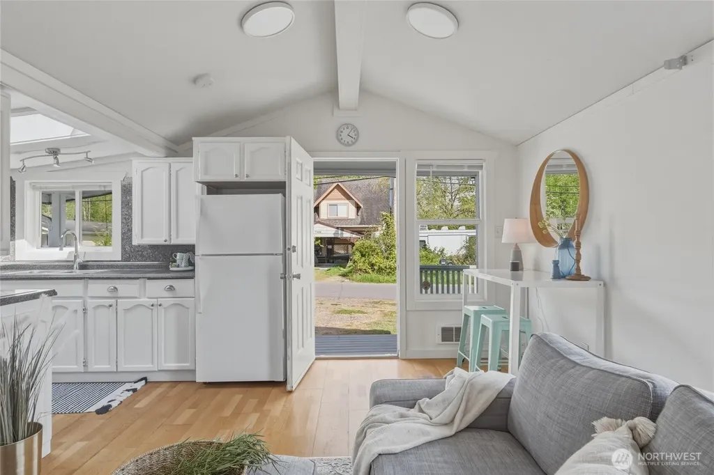 7403 Sunset Drive Blaine WA 98230