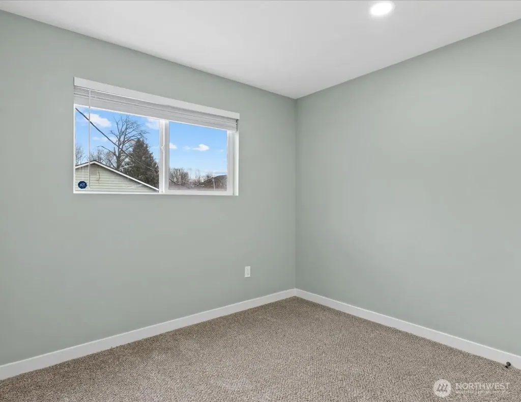 330 V Street SE Auburn WA 98002