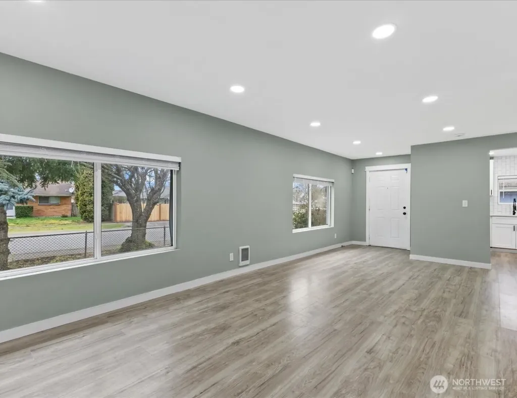 330 V Street SE Auburn WA 98002