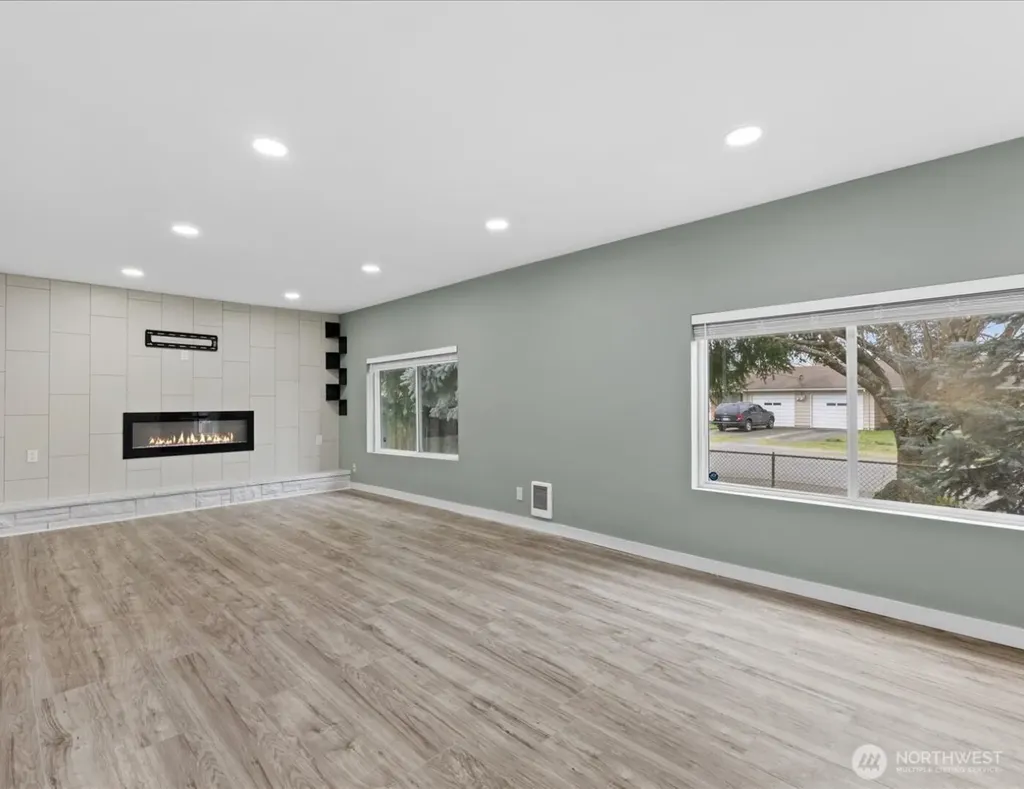 330 V Street SE Auburn WA 98002