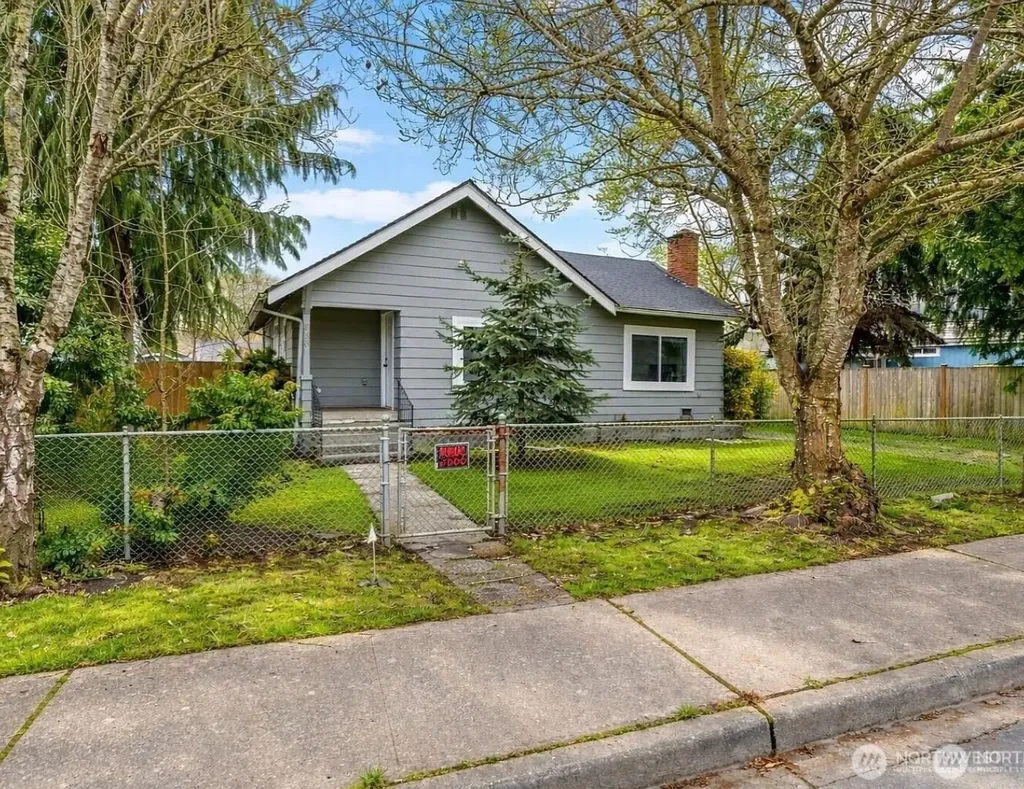 330 V Street SE Auburn WA 98002