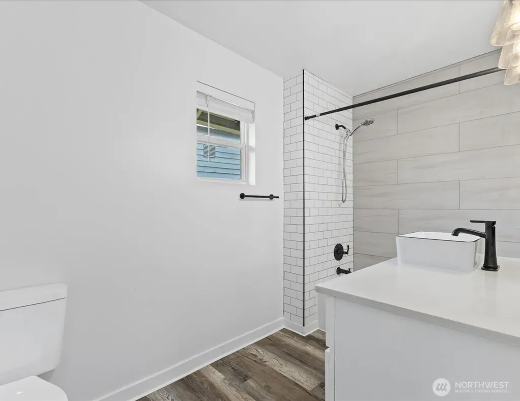 330 V Street SE Auburn WA 98002