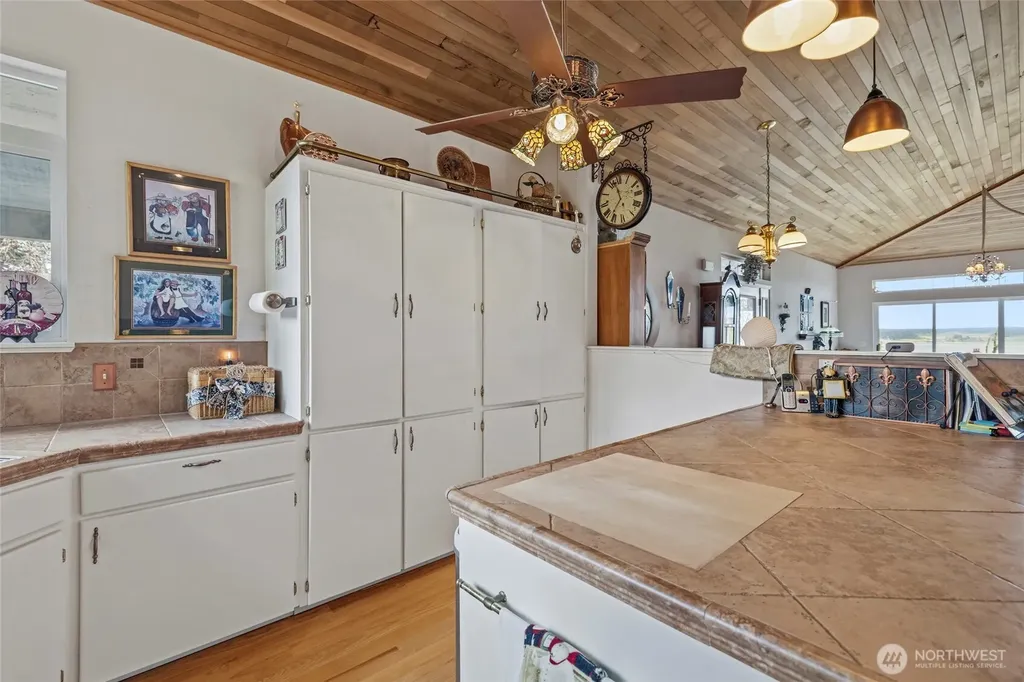 615 NE 4th Street Coupeville WA 98239