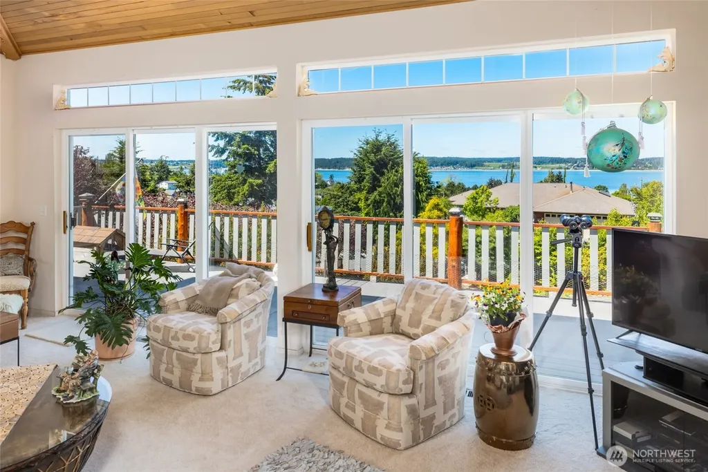 615 NE 4th Street Coupeville WA 98239