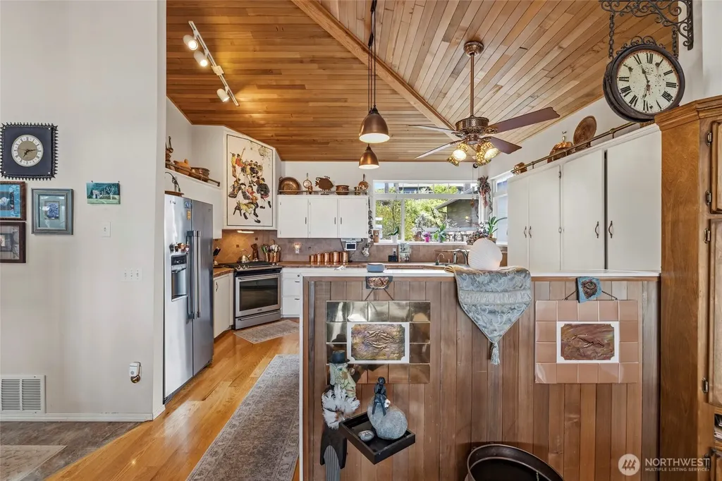 615 NE 4th Street Coupeville WA 98239