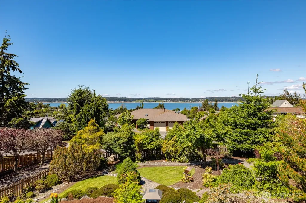 615 NE 4th Street Coupeville WA 98239