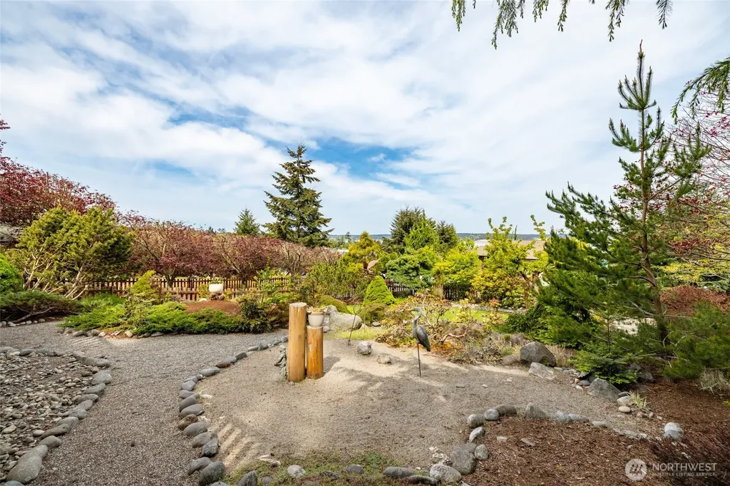 615 NE 4th Street Coupeville WA 98239