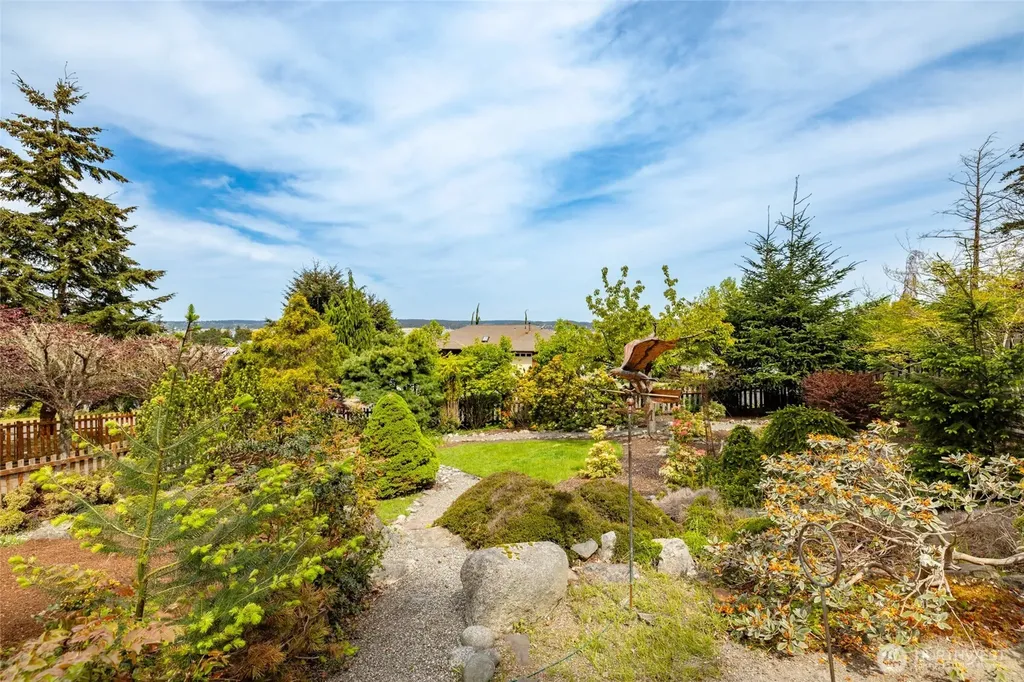 615 NE 4th Street Coupeville WA 98239