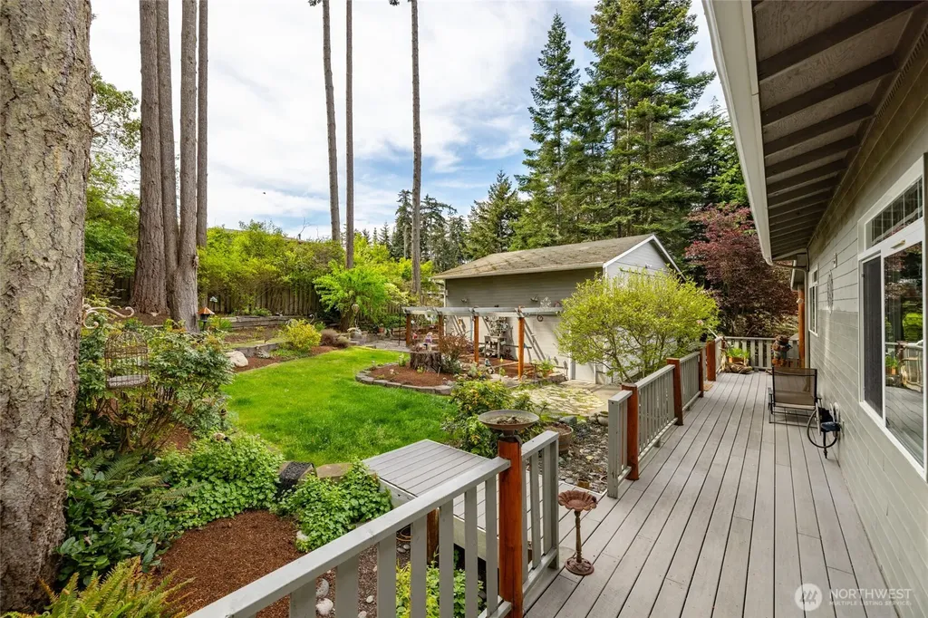 615 NE 4th Street Coupeville WA 98239