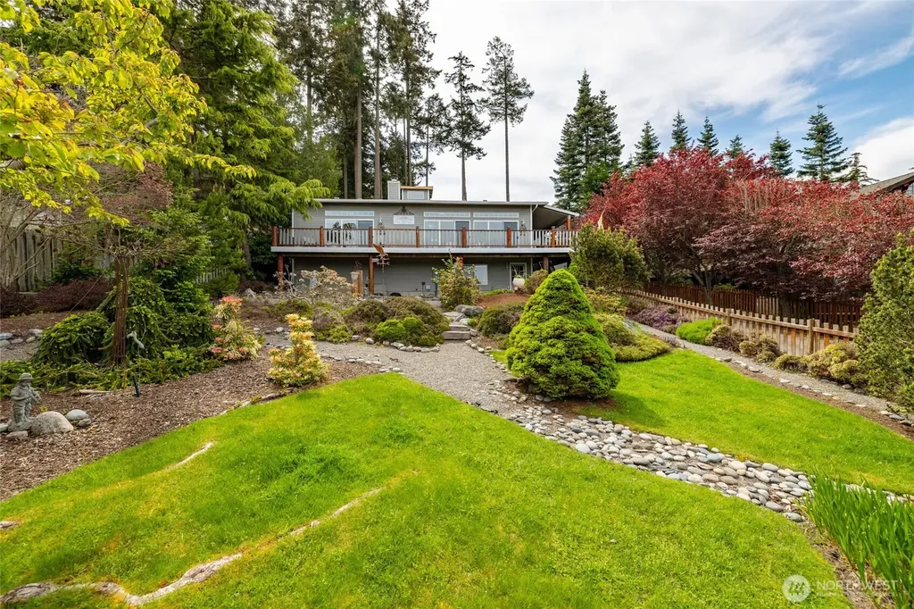 615 NE 4th Street Coupeville WA 98239