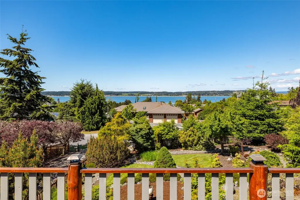 615 NE 4th Street Coupeville WA 98239