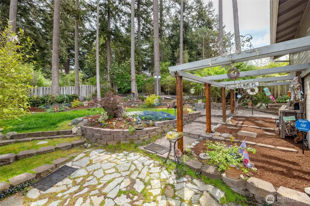 615 NE 4th Street Coupeville WA 98239