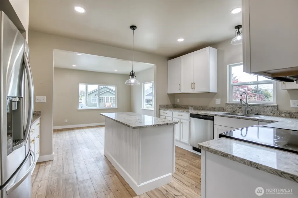 2711 Queets Avenue Hoquiam WA 98550
