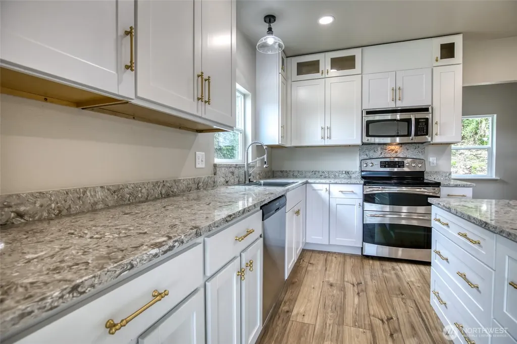 2711 Queets Avenue Hoquiam WA 98550