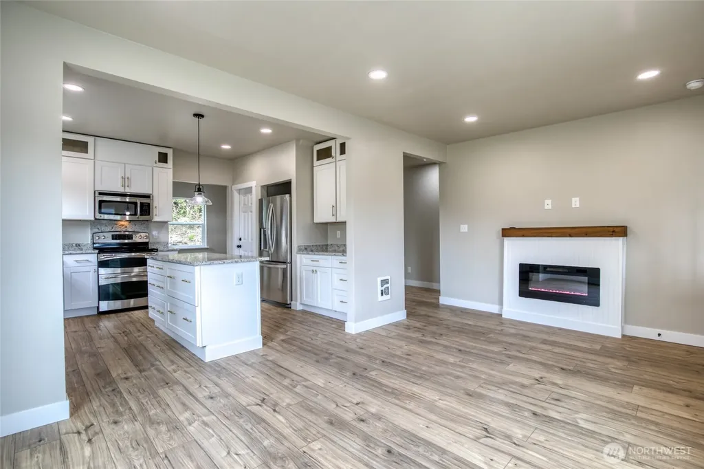 2711 Queets Avenue Hoquiam WA 98550