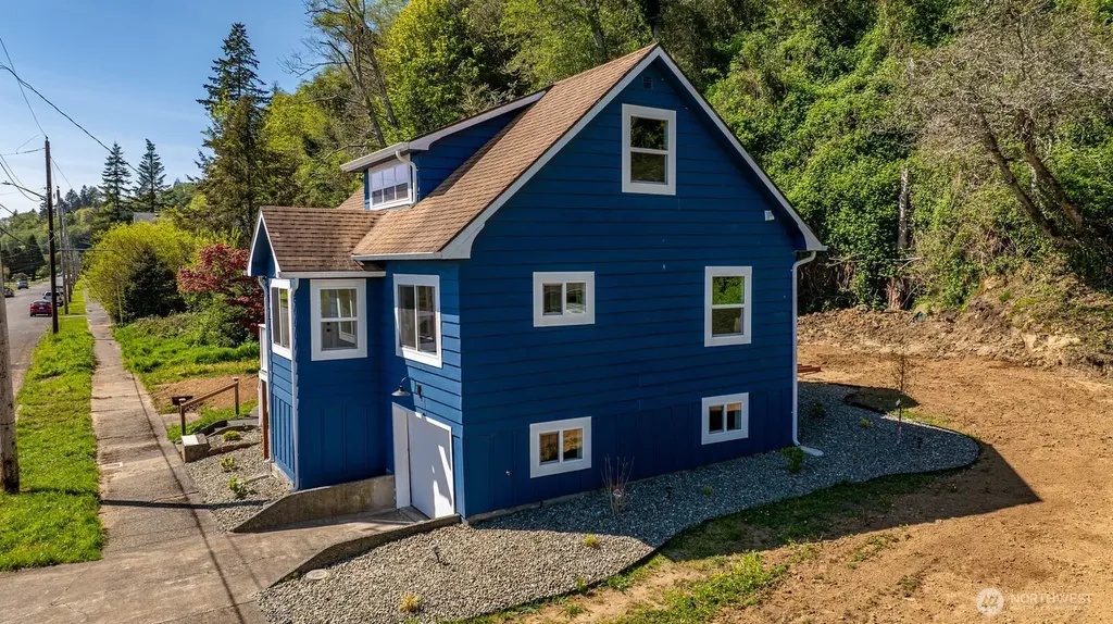 2711 Queets Avenue Hoquiam WA 98550