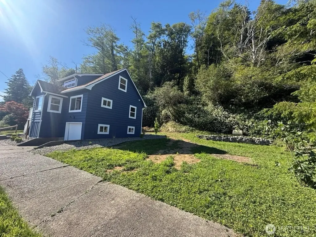 2711 Queets Avenue Hoquiam WA 98550