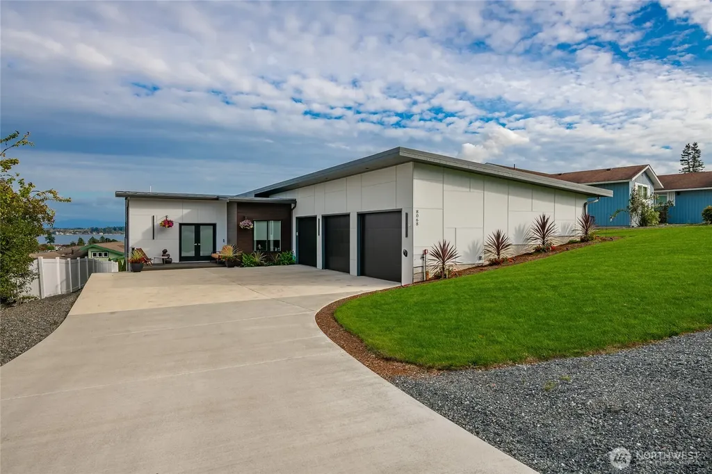 8068 Niska Road Blaine WA 98230
