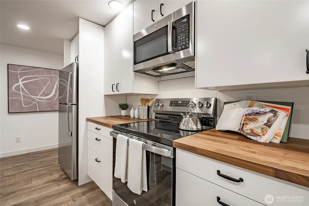 8068 Niska Road Blaine WA 98230